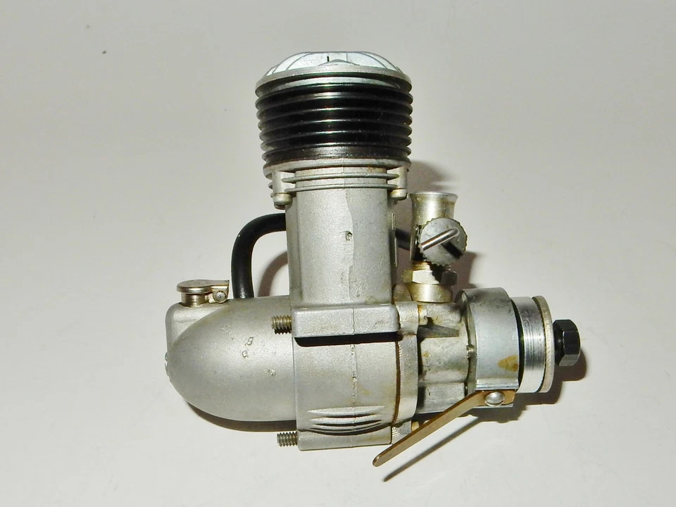Excellent - FORSTER 29R SPARK IGNITION MODEL AIRPLANE ENGINE  NIB - Image 2 of 4