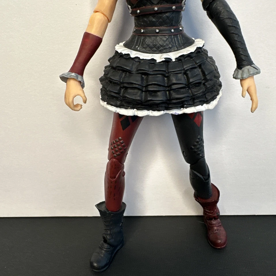 Figura de acción DC Collectibles Batman Arkham Knight Harley Quinn 2015 6,5" Foto 3 de 4