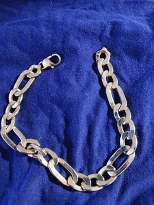 10 K Gold Bracelet mens unisex 8 1/2" Italy Star 753