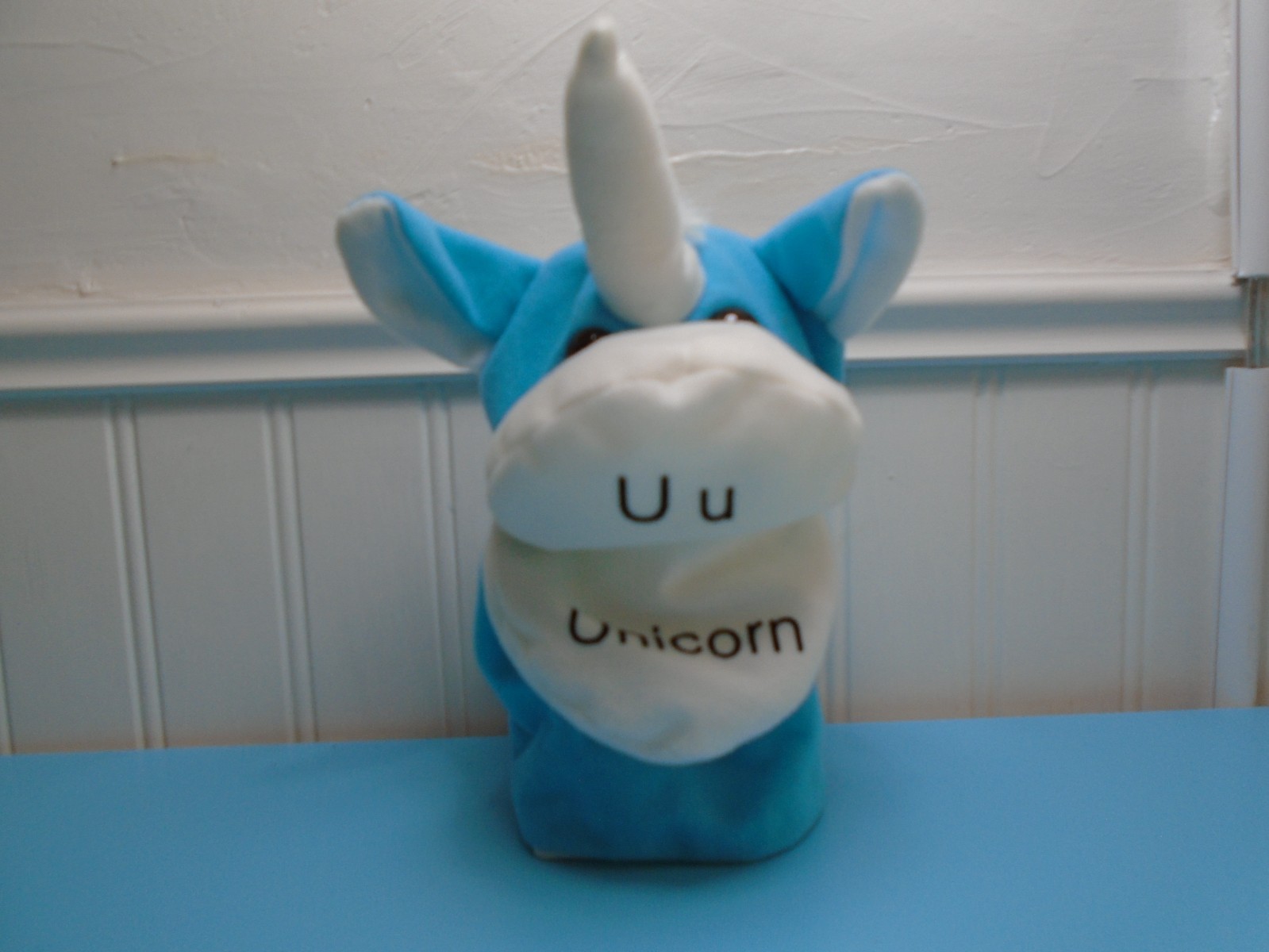 F-A-O SCHWARZ ALPHABET UNICORN 6.5" HAND PUPPET PLUSH (ML345)
