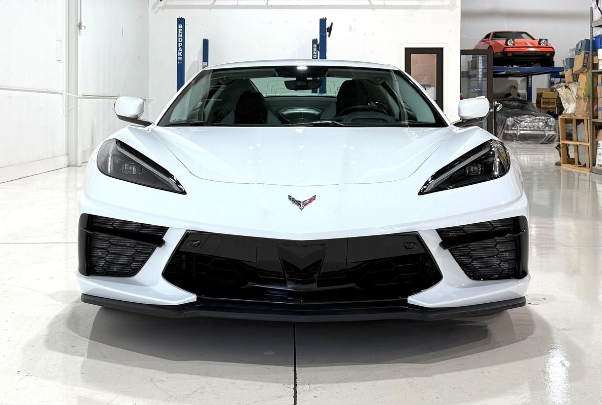 2020 White Chevrolet Corvette   | C8 Corvette Photo 8