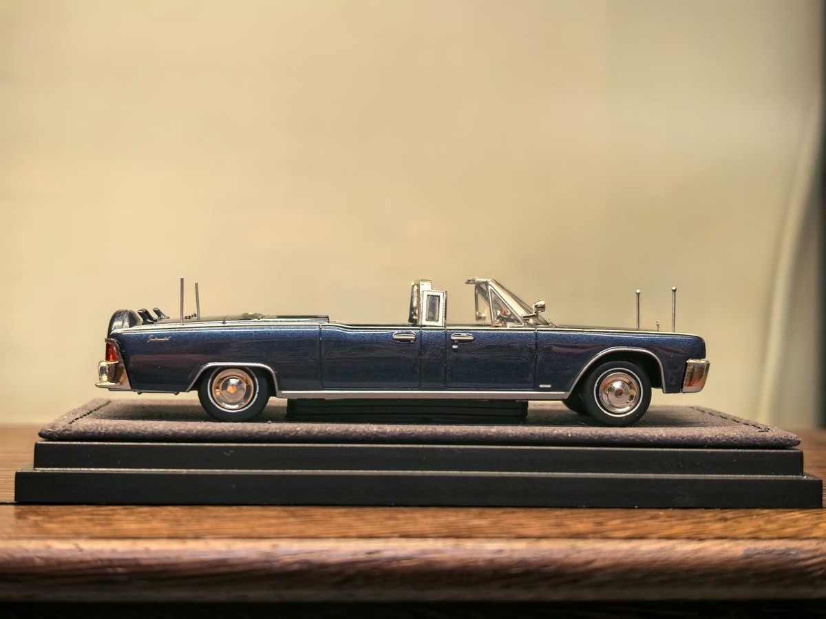 1/64 リンカーン・コンチネンタル X100 1960 GOC 1/64 Lincoln Continental X100 HEC Beijing Exclusive Kennedy