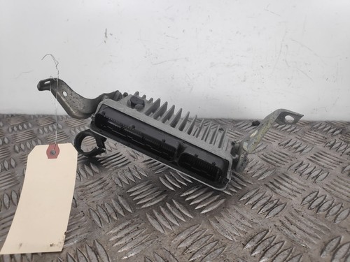 2014 TOYOTA AURIS E18 ECU 89661-0Z811 - 第 1/4 張圖片