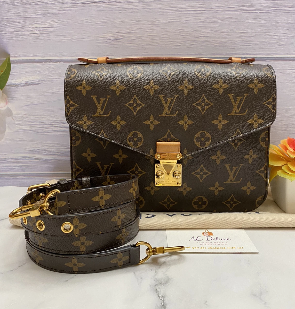 LV Pochette Metis: Luxury Monogram Handbag