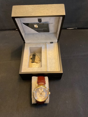 VOSTOK 650-621 AUTOMATIC - Picture 6 of 8