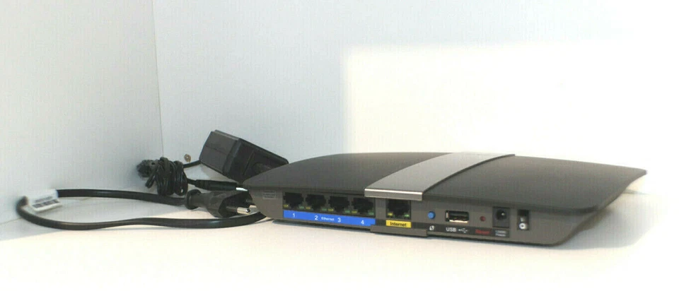Cisco Linksys E4200 450 Mbps 4-Port 1000 Mbps Funk Router (E4200-EW) , gebraucht - Bild 4 von 4