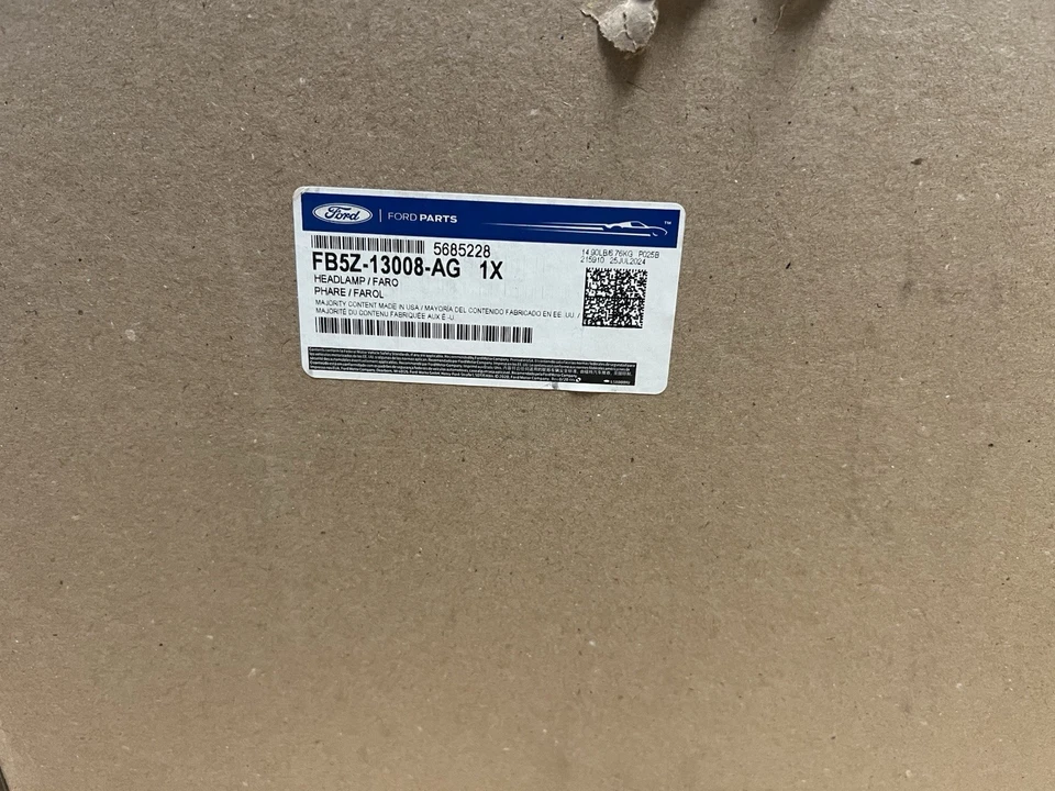 Ford Explorer 2016-2018 Ford FB5Z13008AG Front Right Headlight - Image 3 of 3