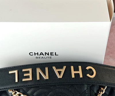 Chanel Schulter Cross Body Make Pouch Tasche Handyhülle VIP Geschenk