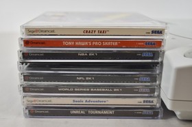 Sega Dreamcast W/2 Controllers , Memory Card & 8 Games Tested & Working (B0351G)