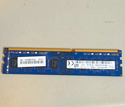 SK hynix 4GB 1x4GB DDR3-1600 PC3-12800U 240-Pin DIMM Unbuffered HMT351U6CFR8C-PB