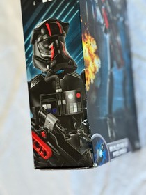 LEGO Star Wars: Elite TIE Fighter Pilot (75526)