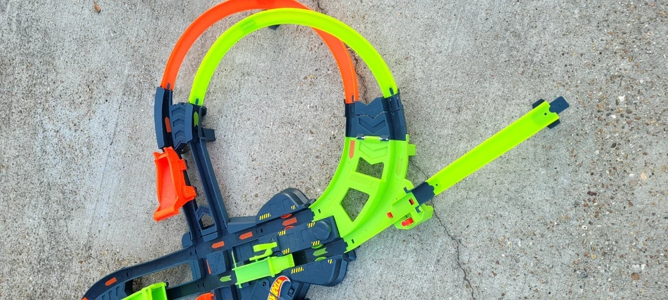 Hot Wheels GFH87 Colossal Crash Track Action Complete Working - Image 2 of 4