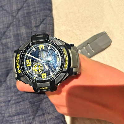 Casio G-SHOCK Analog/Digital Quartz Compass Black Dial Gray Resin Strap