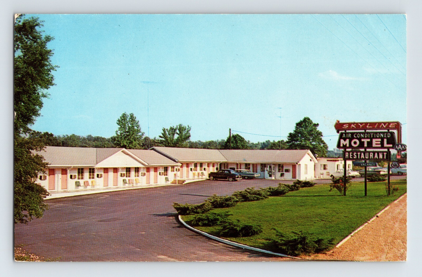 Postcard Mississippi Batesville MS Skyline Motel Restaurant 1960s Unposted