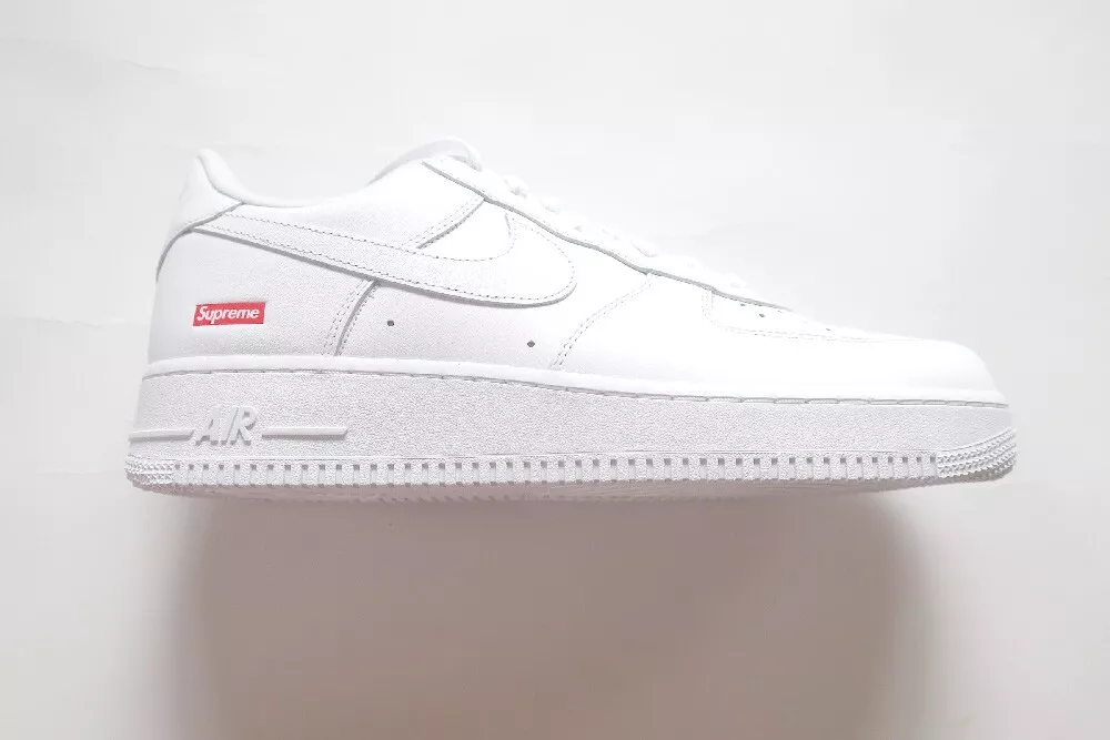 (11) Nike Air Force 1 Low SP Supreme blanc CU9225 100