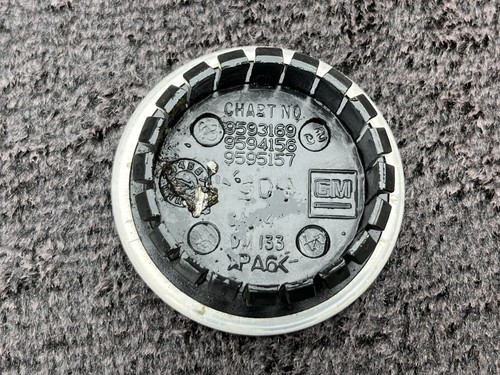 Saturn Ion Relay Sky Aura Wheel OEM Center Cap 9593169 - Picture 8 of 9