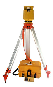 TOPCON Electronic Level Rotting Laser RL-20 with LS-30 and dissen stand. (G)