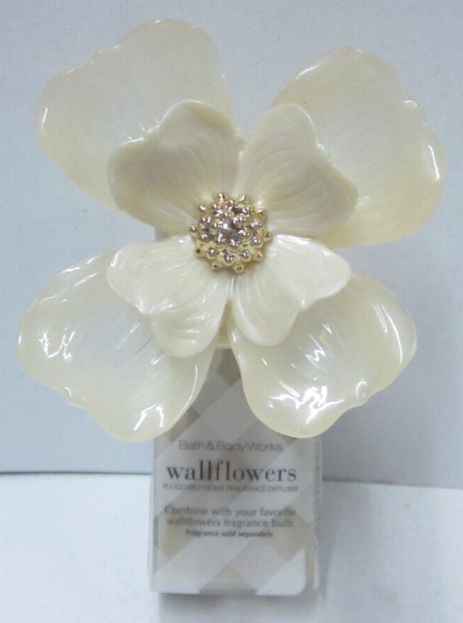 Bath & Body Works Beige Flower Gold Wallflower Diffuser Plug-in