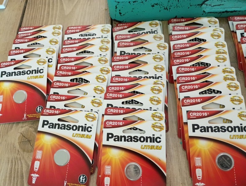 35 Pcs Fresh Panasonic Lithium   CR 2016 3V Batteries 