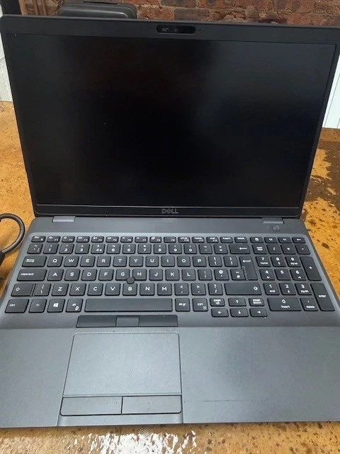 Dell Latitude 5500 · i5-8365U · 16GB · 237GB, photo 2 of 4