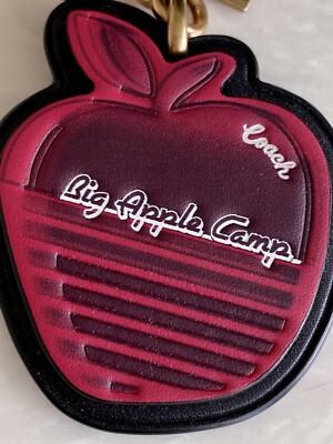 希少✨️Coach Apple Keather Key Ring Charm NEW COACH RED MY APPLE CAMP LEATHER KEYRING CHARM FOB 3811
