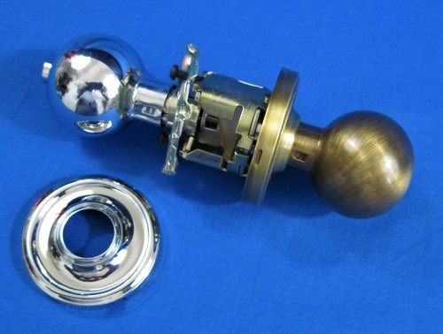 AMEROCK - Antique English / Chrome - Barrington Privacy Door Knob Set - B-44305S - Picture 7 of 12