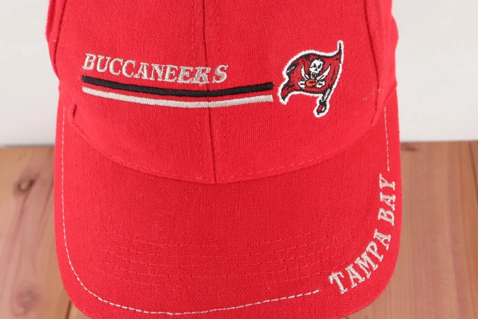 Nuevo de Lote Antiguo Años 90 Tampa Bay Buccaneers Fútbol Deletreado Snapback Gorra Gorra Roja Foto 3 de 4