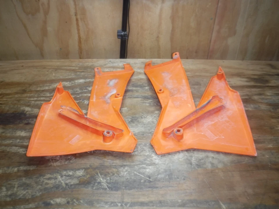 KTM 200 EXC 2005 cubierta delantera derecha izquierda plástico carenado carrocería naranja Foto 3 de 4