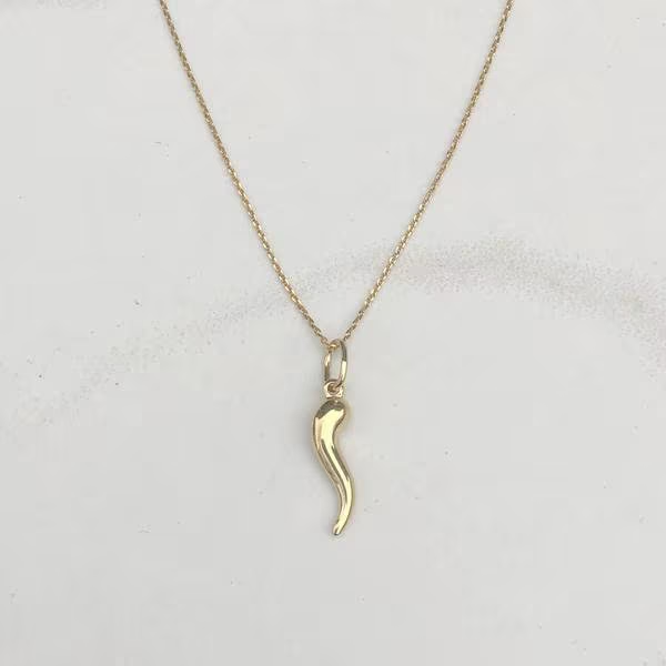 14KT Yellow Gold Cornicello/ Corno Italian Horn Pendant Good