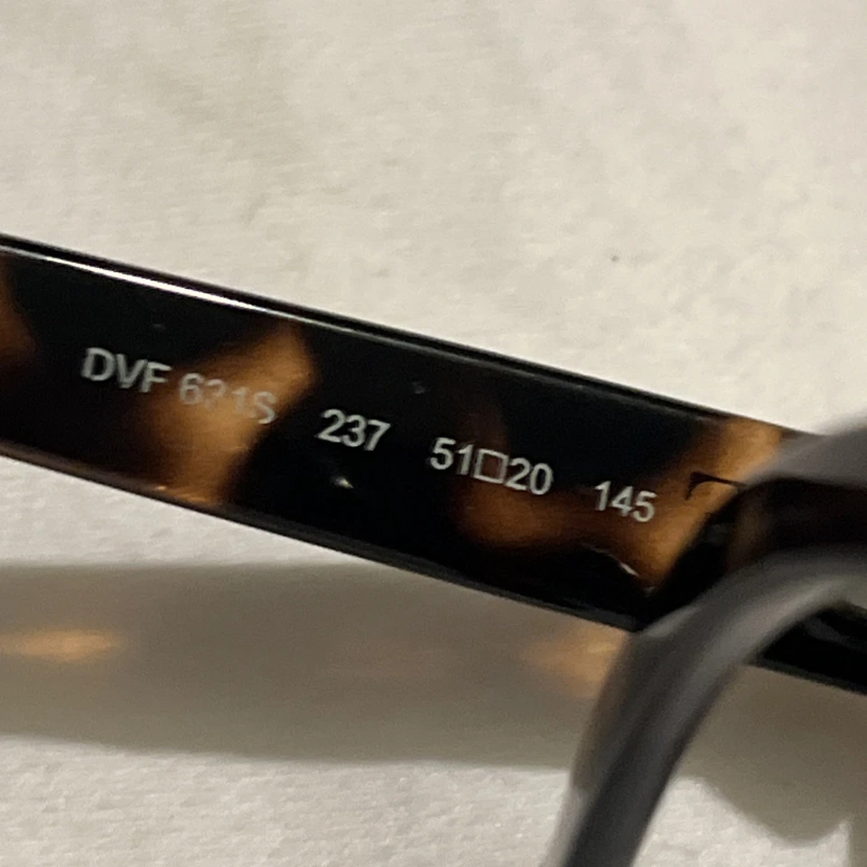 Diane von Furstenberg Original Women’s Sun Glasses.  DVF- 6315- 237  51-20/145 - Image 4 of 4