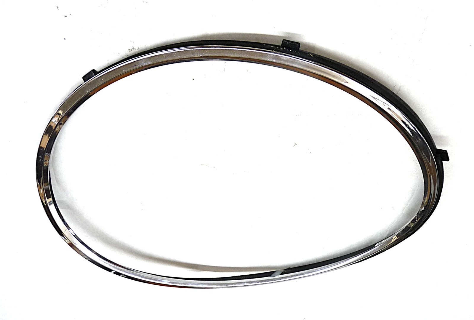 Bentley Continental GT 2019-2024 Right Inner Headlight frame Chrome P/N 3SD807834B