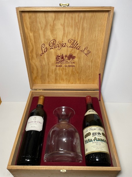 CAJA 2 BOTELLAS + DECANTADOR . VIÑA ARDANZA 1998 BARON OÑA Reserva 1997