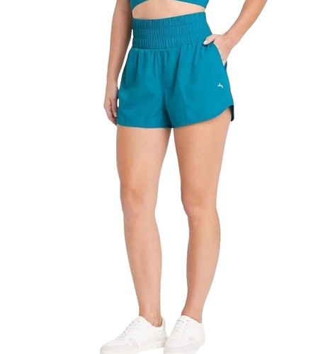 Ronhill Men's Tech Ultra Twin Short a nice fit for runners Ronhill Men's Tech Ultra Twin Short a nice fit for runners
