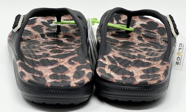 Crocs Classic Animal Remix Flip Sandal Men display picture 1
