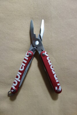 Supreme Spring/Summer 2021 Leatherman Squirt PS4 Red 9-Tool Multi Supreme Spring/Summer 2021 Leatherman Squirt PS4 Red 9-Tool Multi