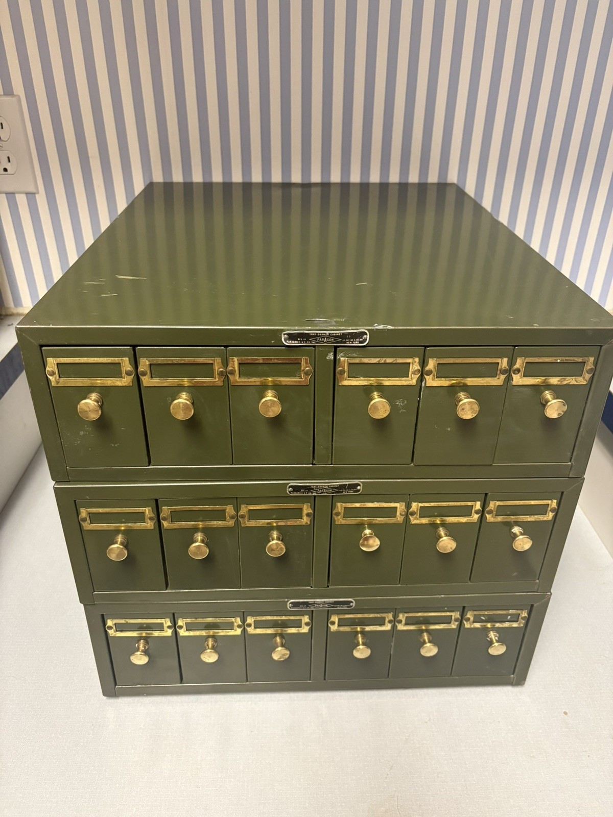 Vintage Paragon Green Metal 18-Drawer Tray-Drawer Cabinet