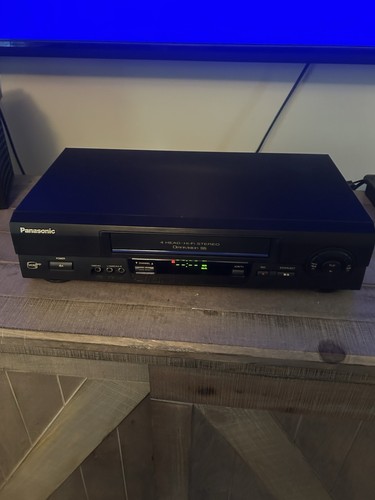 Panasonic, PV-V4611 4 Head Omnivision Hi-Fi VHS VCR, Tested Working