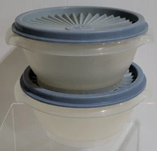 2 Vtg Tupperware Servalier Bowls & Lids 1323 Country Blue Sheer Snack Bowls 10oz