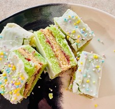 Petite Pistachio Cookies * Pistachio 7 Layer ...