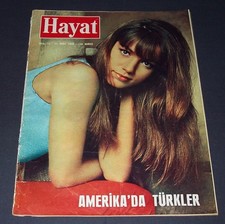 CATHERINE SPAAK Cvr HAJJ-MADINAH-SAUDI ARABIA-QUEEN BEATRIX-MOTORCYCLES 32872=B