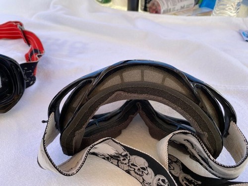 Moto M2R Motocross Helmet and 2 pairs of Oakley goggles Like New - Picture 20 of 22