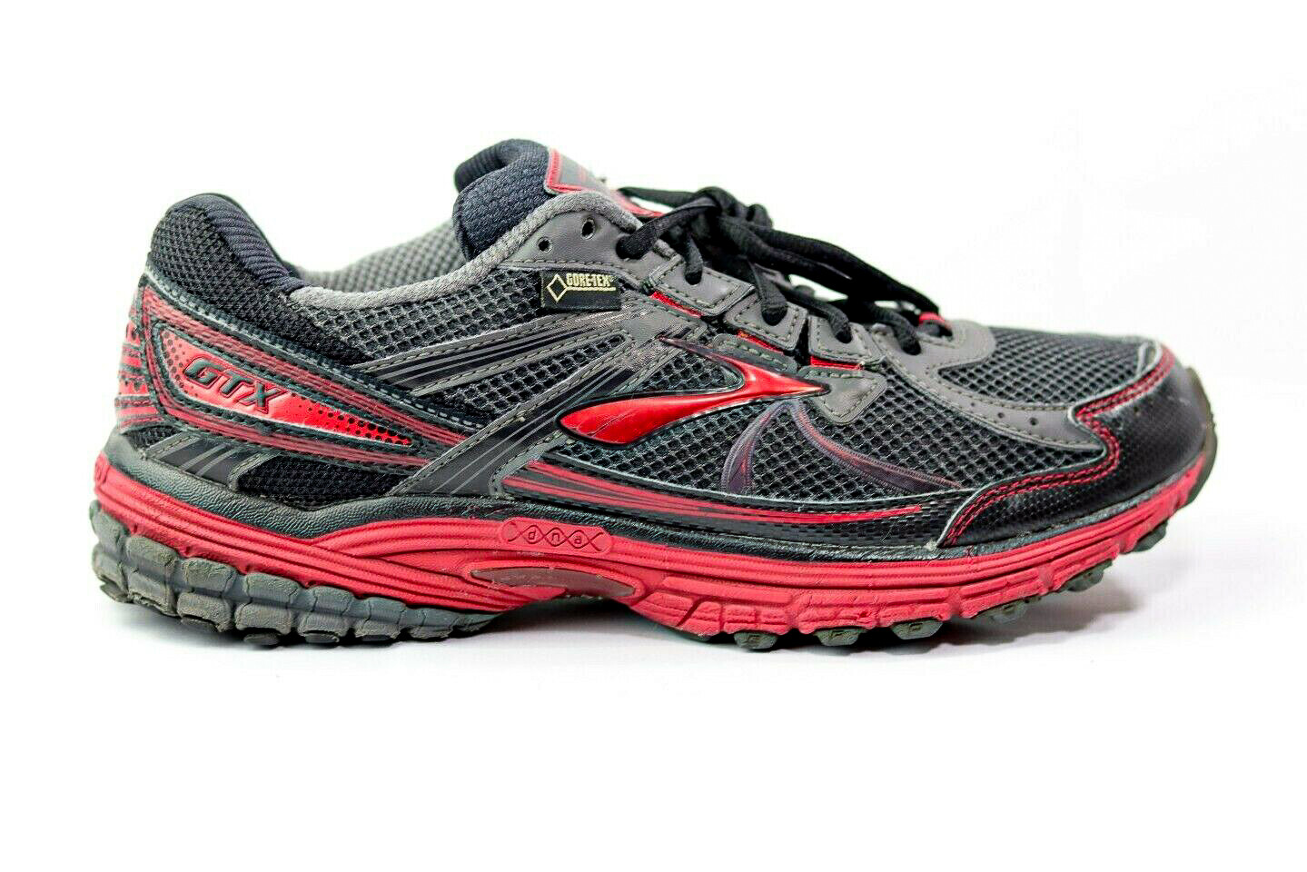 brooks waterproof running shoes