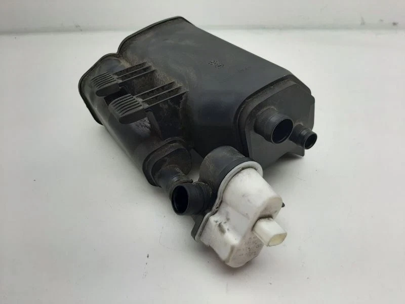 2008 BMW 535I Fuel Vapor Canister - Image 3 of 4