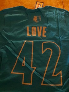kevin love t shirt jersey
