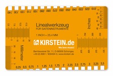 Praktisches Linealwerkzeug für diverse Saiteneinstellungen bei Gitarre & Bass