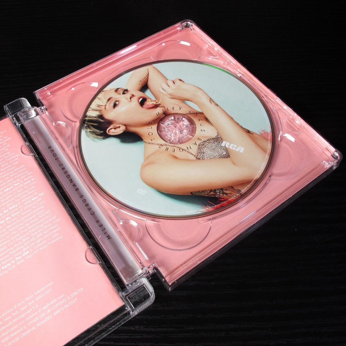 Miley Cyrus - Bangerz Tour USA DVD Mint [Case crack] #0602