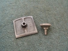Stanley No 9 1/2 block plane mouth and knob.