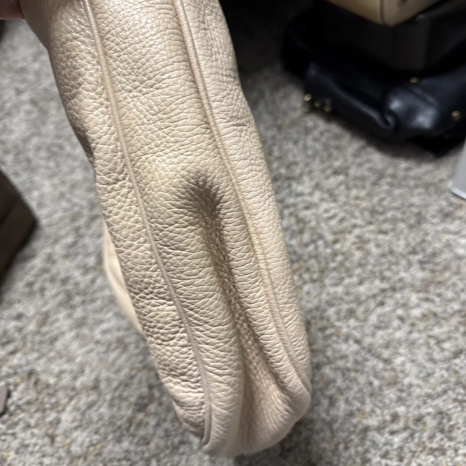 Bolso de hombro Chloe de cuero tostado/melocotón con herrajes dorados Foto 3 de 4