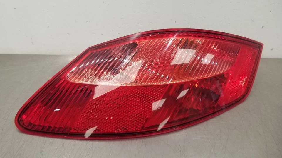 08 PORSCHE CAYMAN S 987 TAIL LIGHT LAMP ASSEMBLY RIGHT PASSENGER - Image 2 of 4