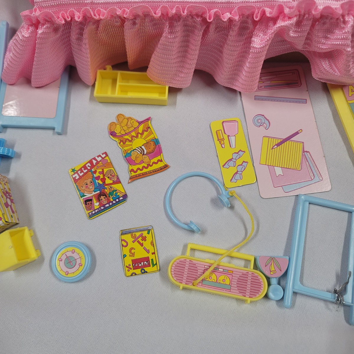 Vintage Skipper Sleep N' Study Playset #1921 1988 TeenTime